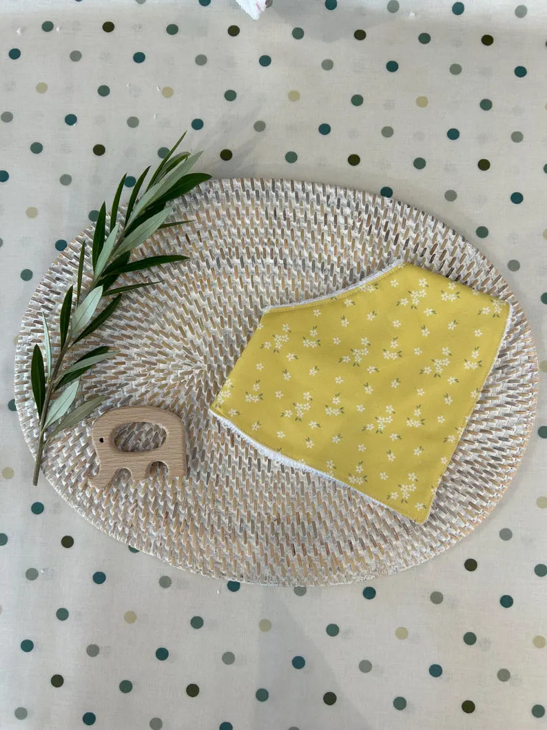 Daffodil Blossom Bib