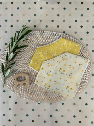 Daffodil Blossom Bib