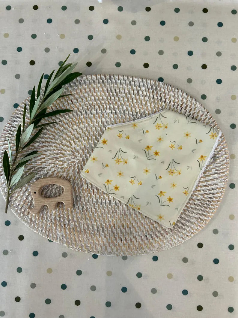 Daffodil Blossom Bib